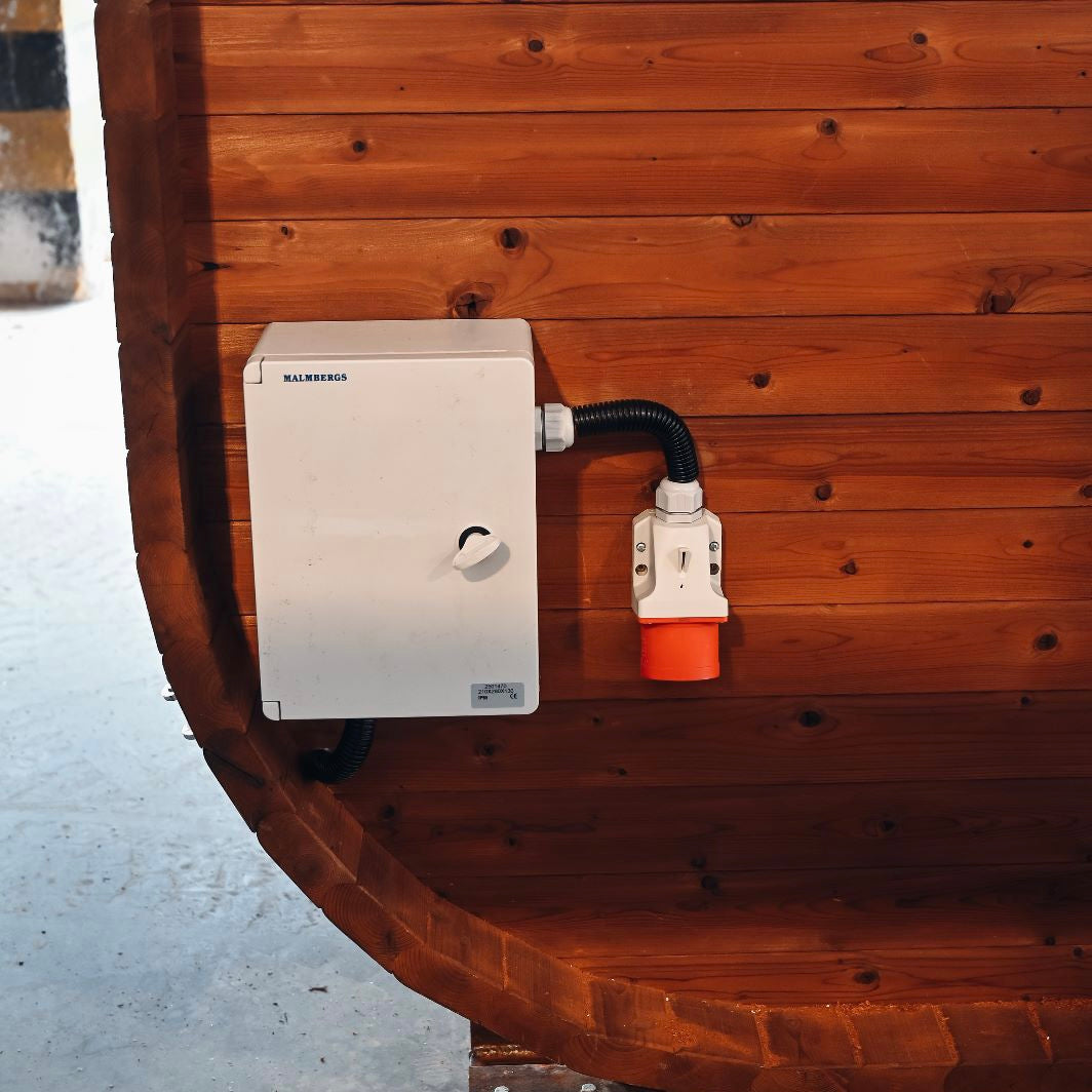 Cube Sauna 210: Modern Elegance Meets Nature