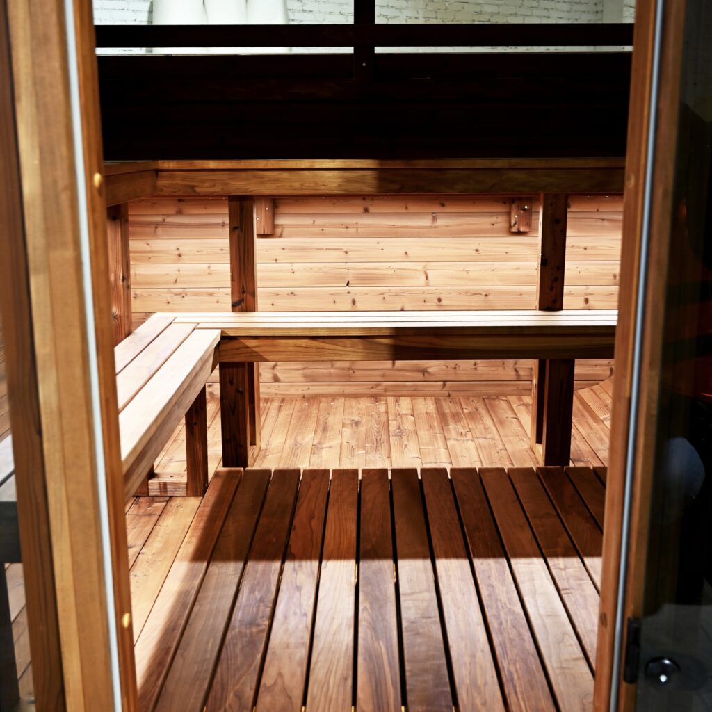 Cube Sauna 210: Modern Elegance Meets Nature